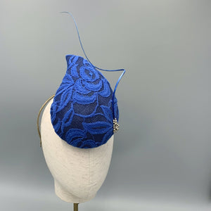 Iona - Ornate blue percher